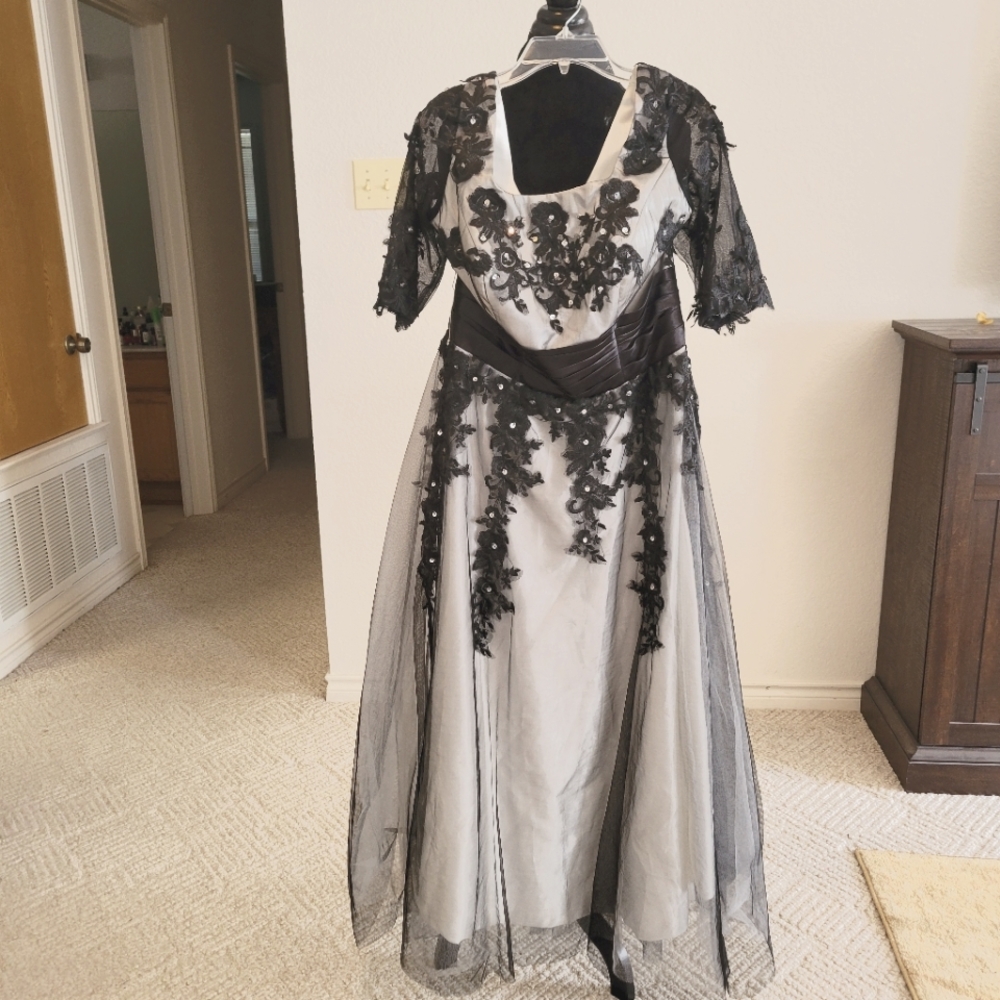 Grace Karin Tea Length Prom Ball Gown evening dress, size 14, color: white